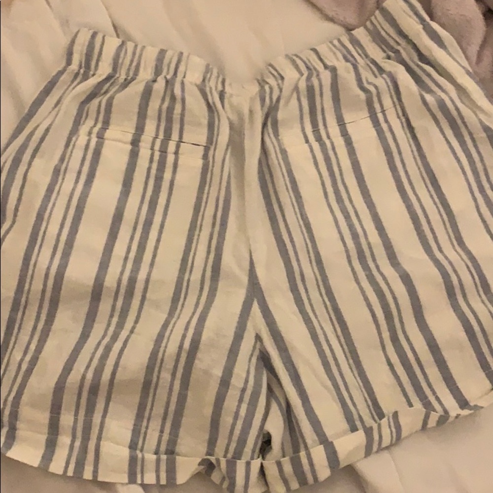 Short - Picture 2 of 3